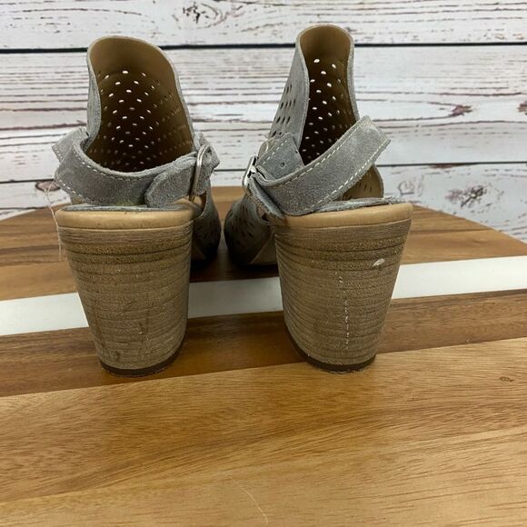 Anthropologie Sophia Milano Gray peep toe shoes Size 9 - Picture 10 of 10